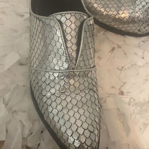 ISOLA |Silver Leather Loafers | size 7.5 - Picture 6 of 10